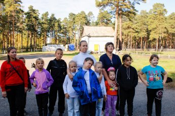 Маленькие руки, большие дела: "Гнездо жизни" учит семьи любить природу!